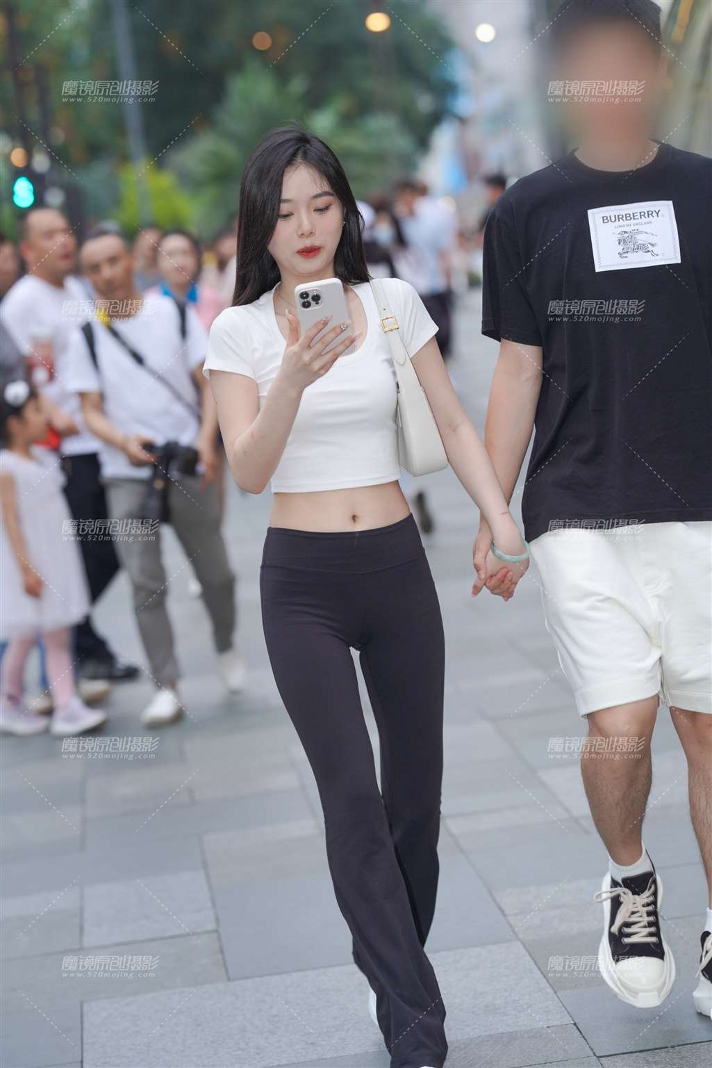 图片[4]-瑜伽裤女孩-街拍流行馆