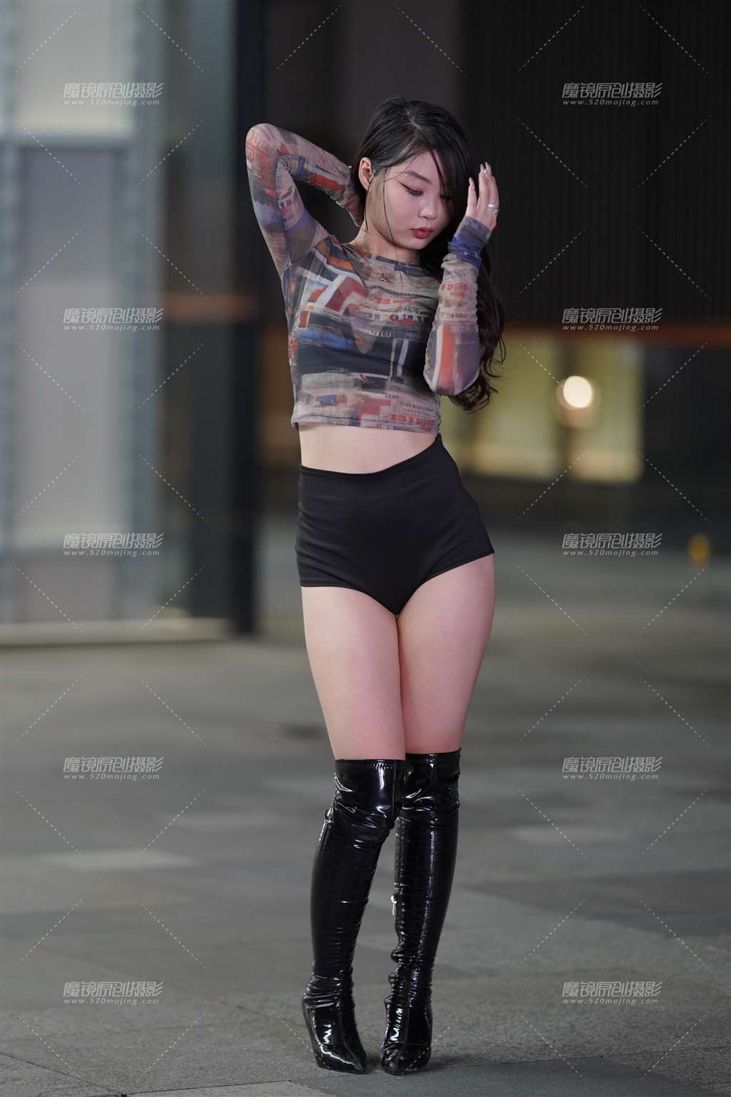 图片[1]-热裤辣妹-街拍流行馆