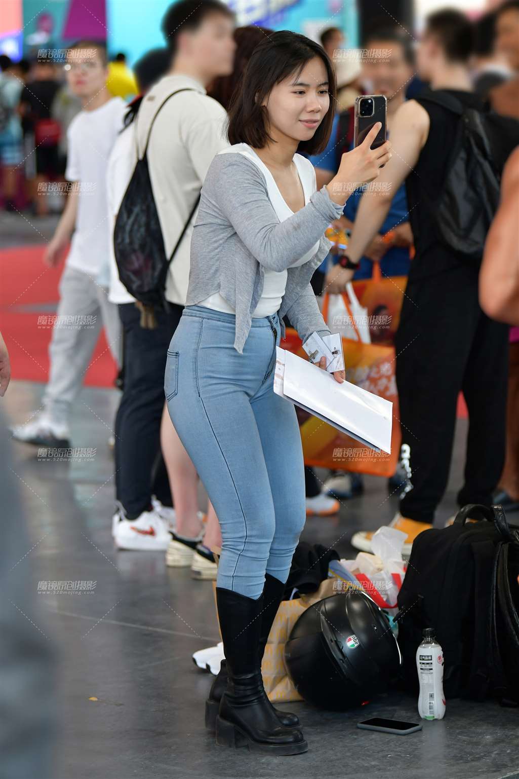 图片[5]-微微丰腴牛仔裤美女-街拍流行馆