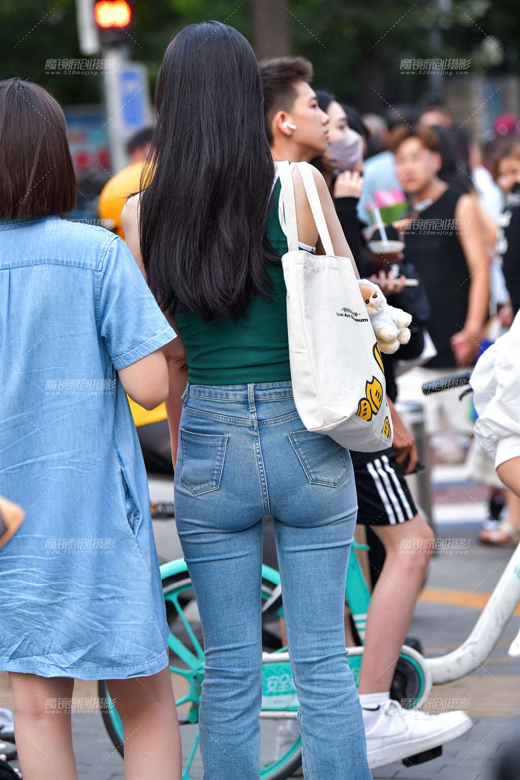 图片[4]-牛仔裤逛街美女-街拍流行馆