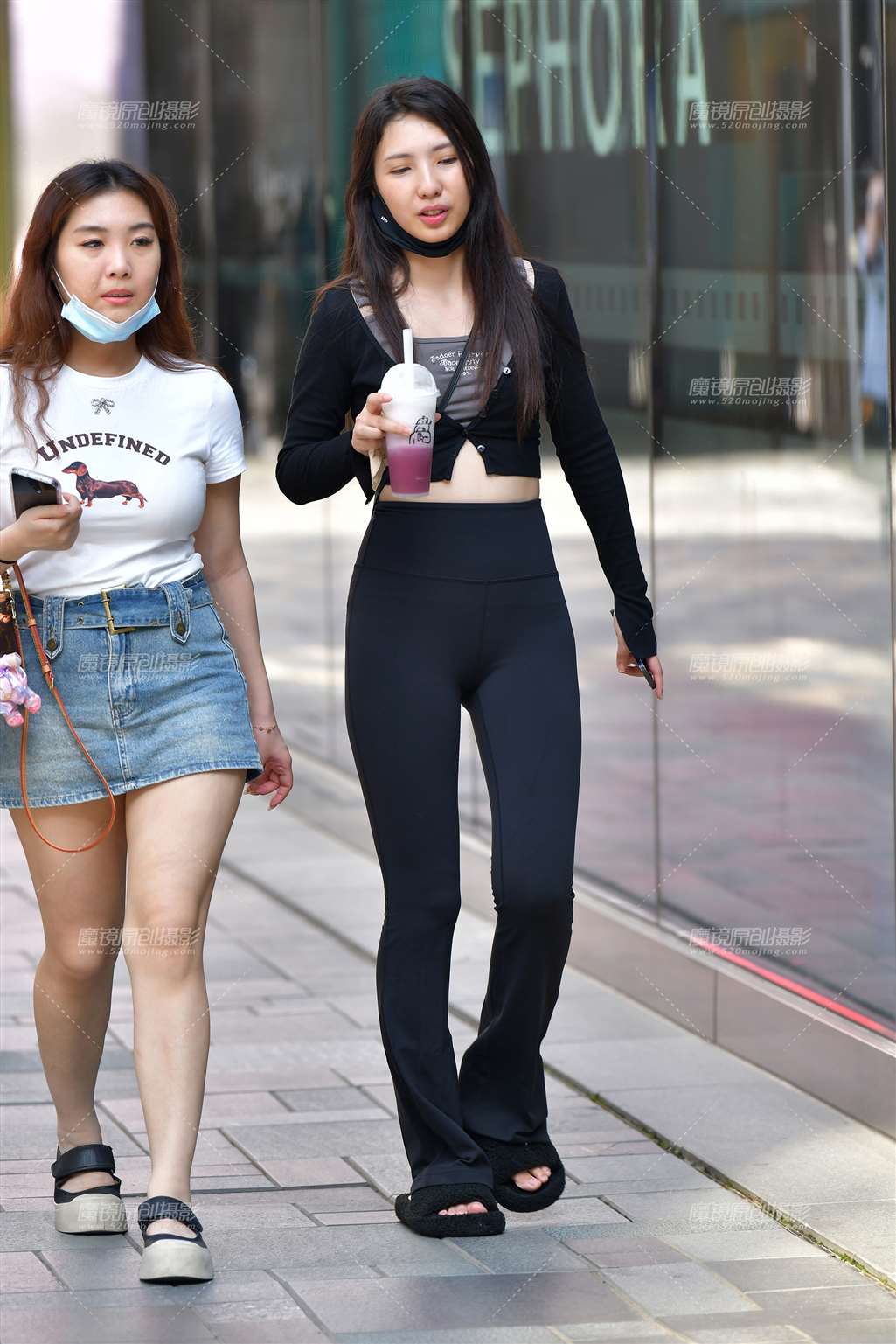 图片[5]-紧身裤深蓝美女-街拍流行馆
