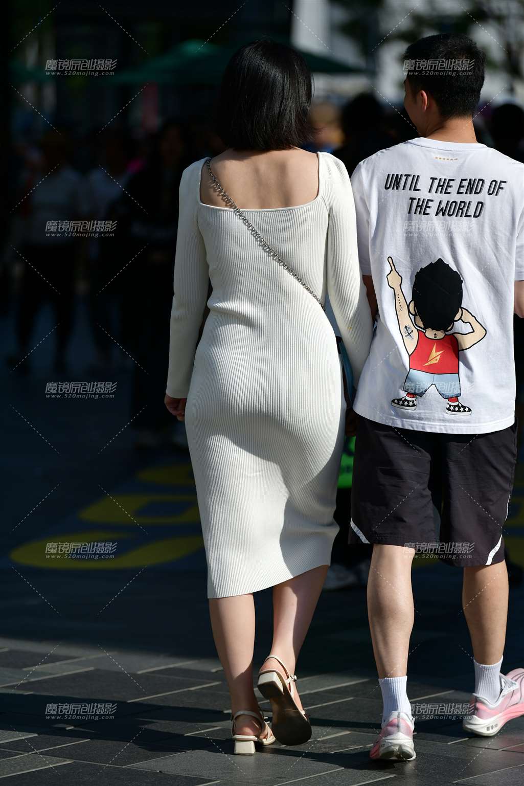 图片[2]-摇曳白裙美女-街拍流行馆