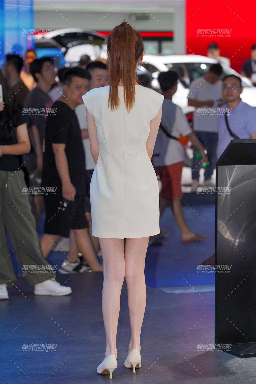 图片[2]-靓丽气质美腿-街拍流行馆