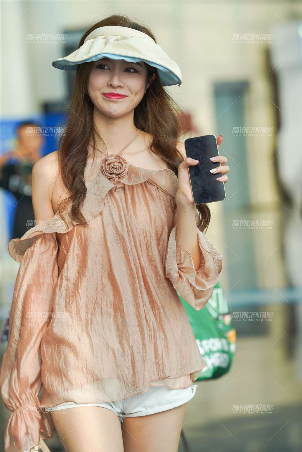 图片[5]-大长腿美女-街拍流行馆