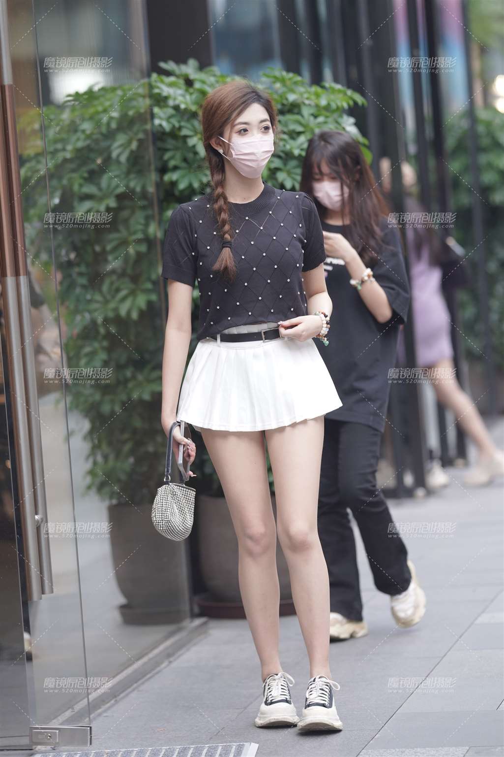 图片[1]-美腿百褶裙-街拍流行馆