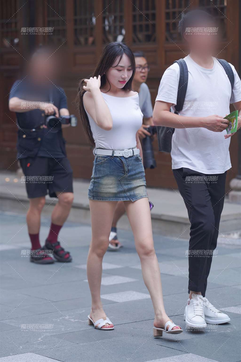 图片[5]-美腿牛仔裙-街拍流行馆