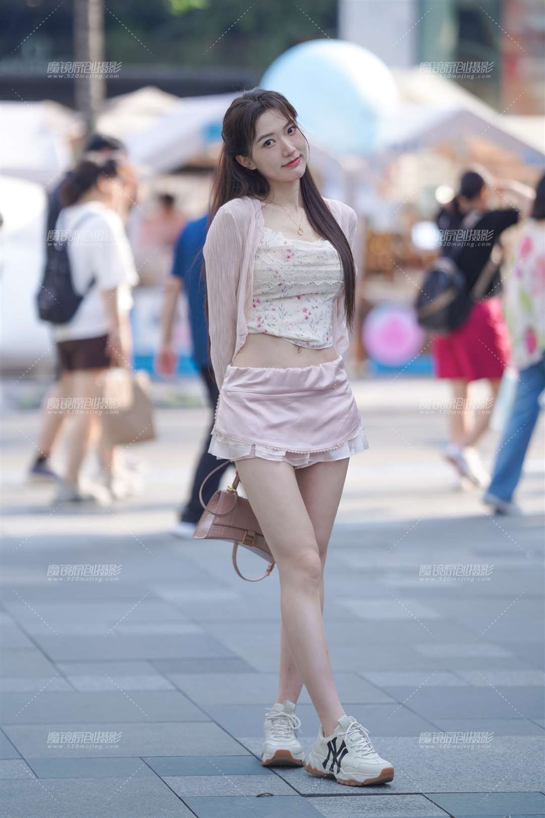 图片[1]-甜美女孩-街拍流行馆