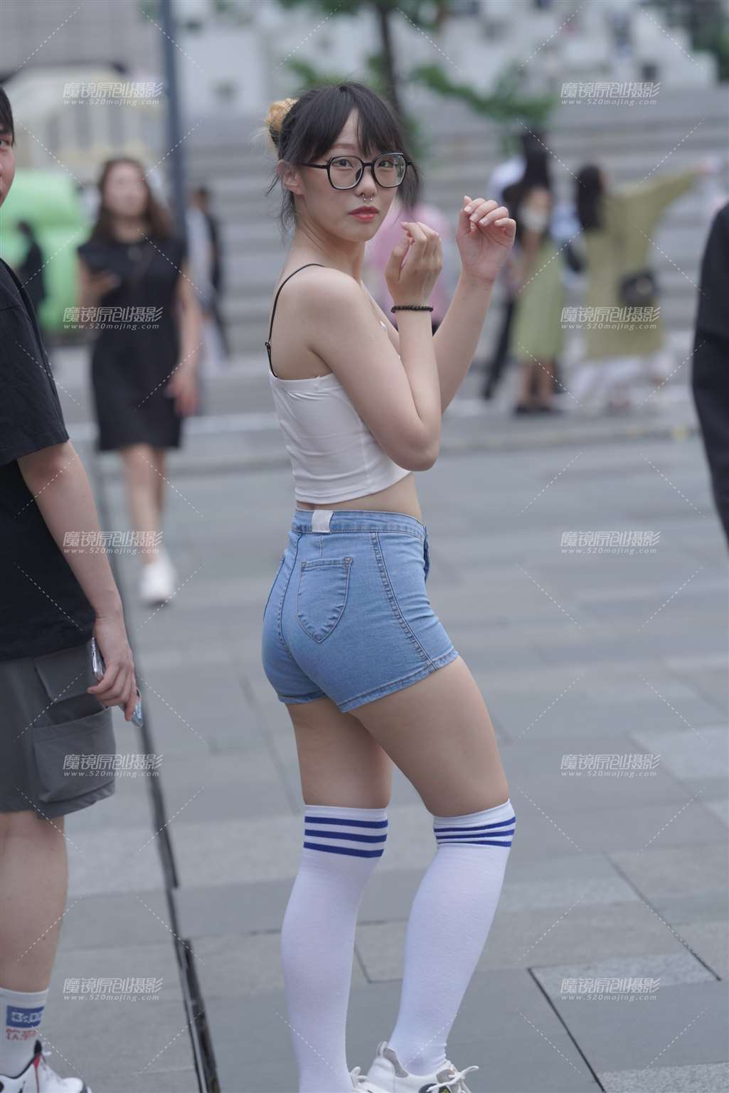 图片[1]-热裤美臀-街拍流行馆