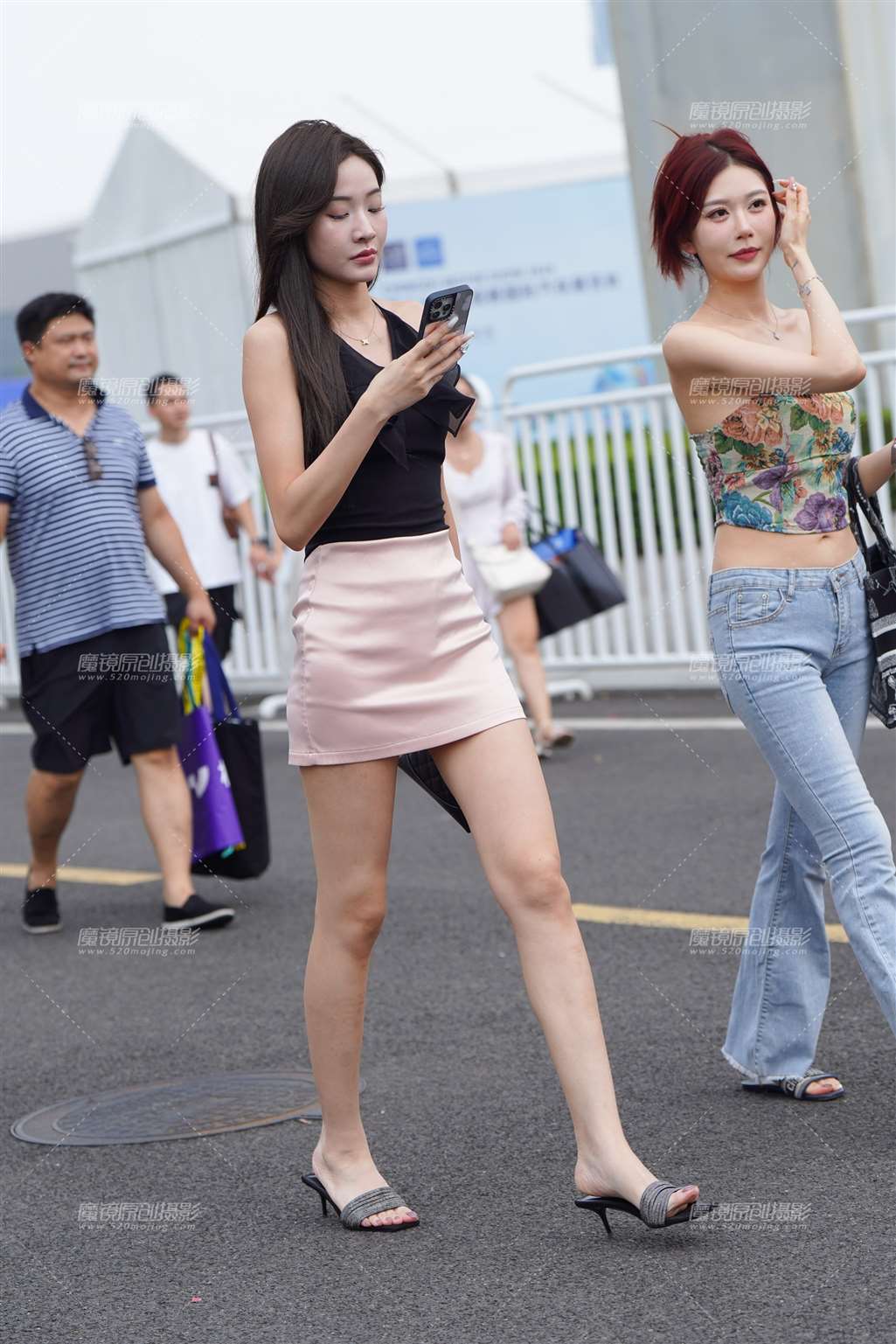 图片[1]-美腿小姐姐-街拍流行馆
