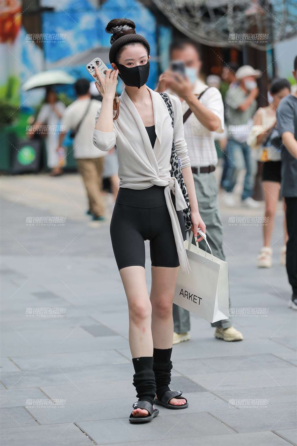 图片[1]-黑色瑜伽短裤-街拍流行馆