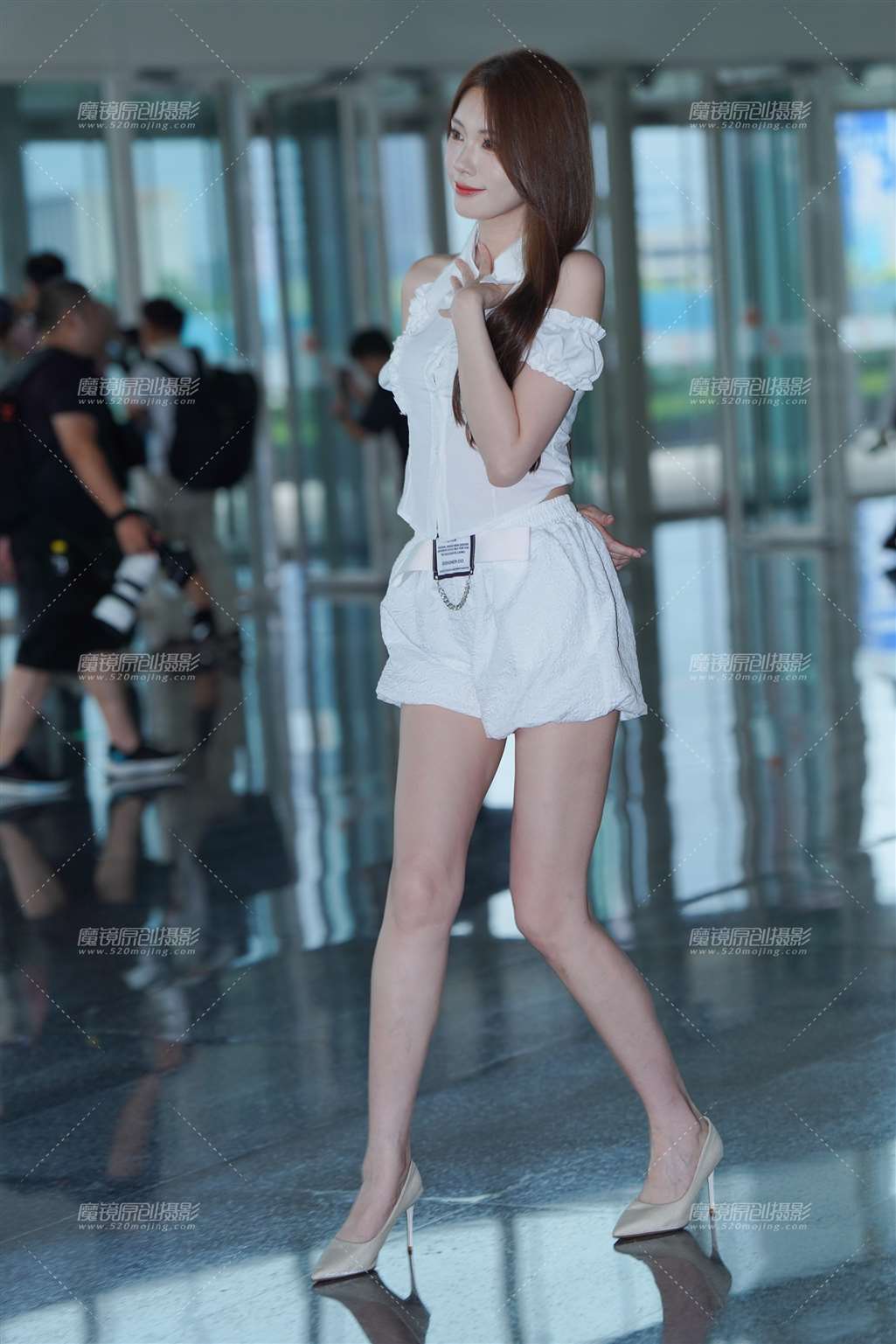 图片[1]-气质美腿-街拍流行馆
